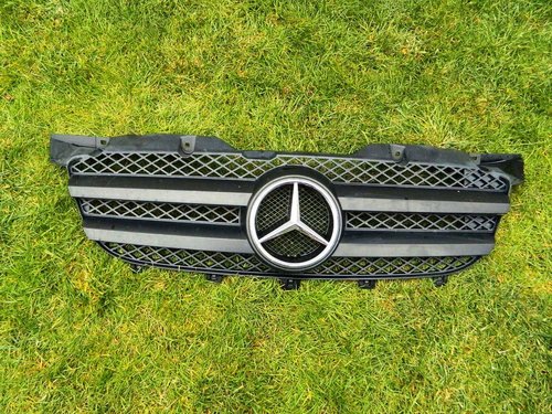 Grila radiator Mercedes Sprinter W906 an 2006 cod A9068800385