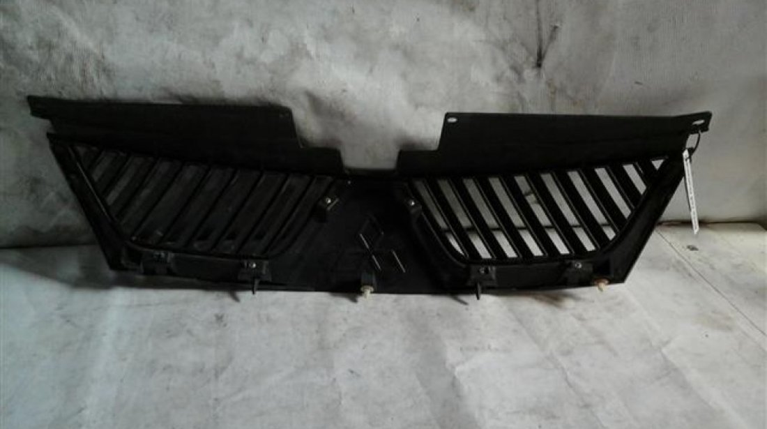 Grila radiator Mitsubishi Outlander2 An 2007-2010 cod 7450A037ZZ