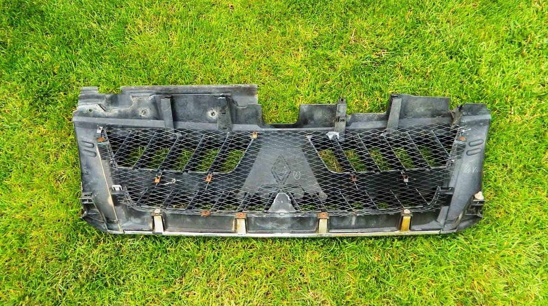 Grila radiator Mitsubishi Pajero Shogun, an 2003-2006, MN117713