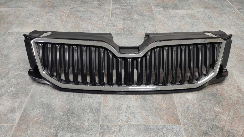 Grila radiator NOUA Skoda Octavia III an fab. 2012 - 2016