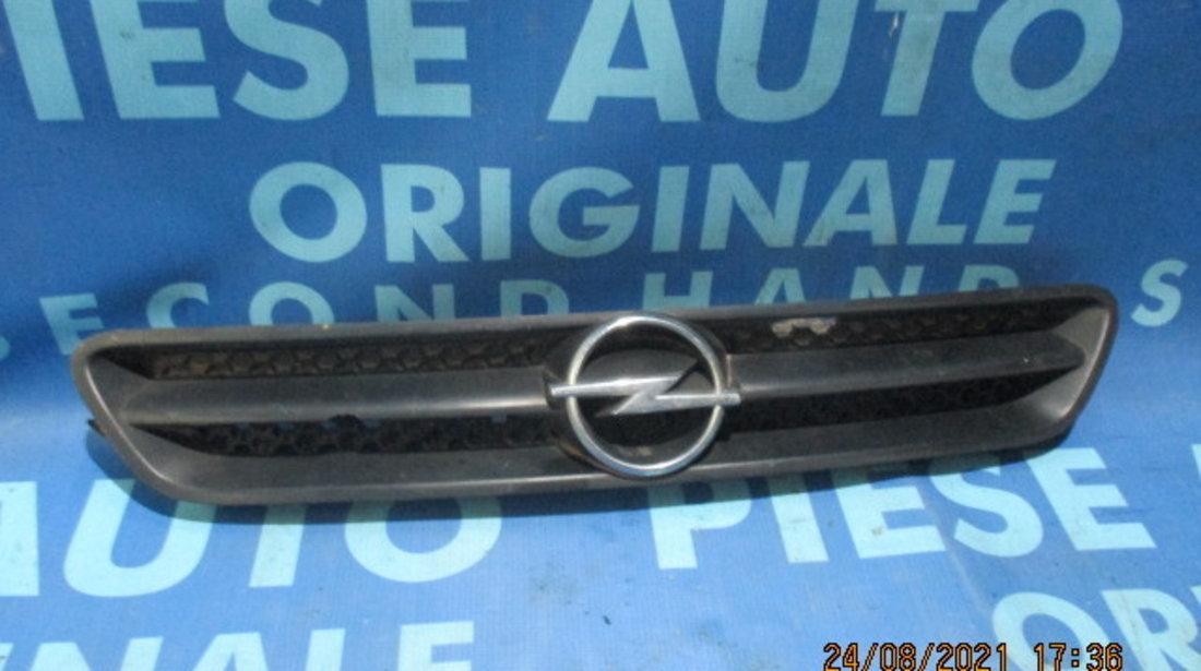Grila radiator Opel Astra G 2002