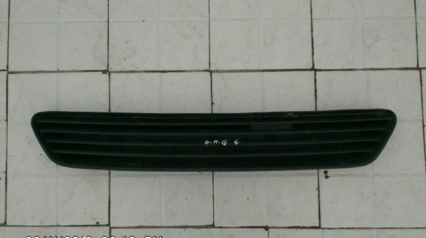 Grila radiator Opel Astra G