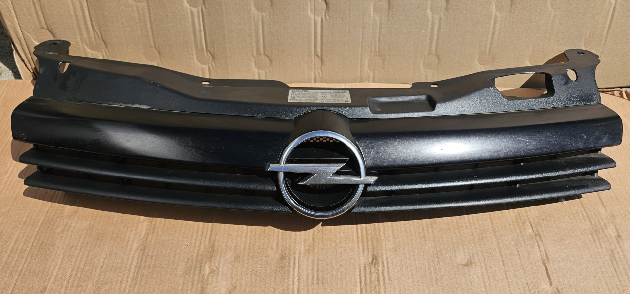 Grila radiator Opel Astra H 2004 2005 2006