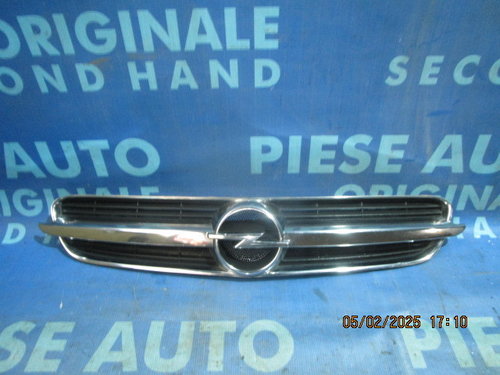 Grila radiator Opel Vectra C 2004; 13106812
