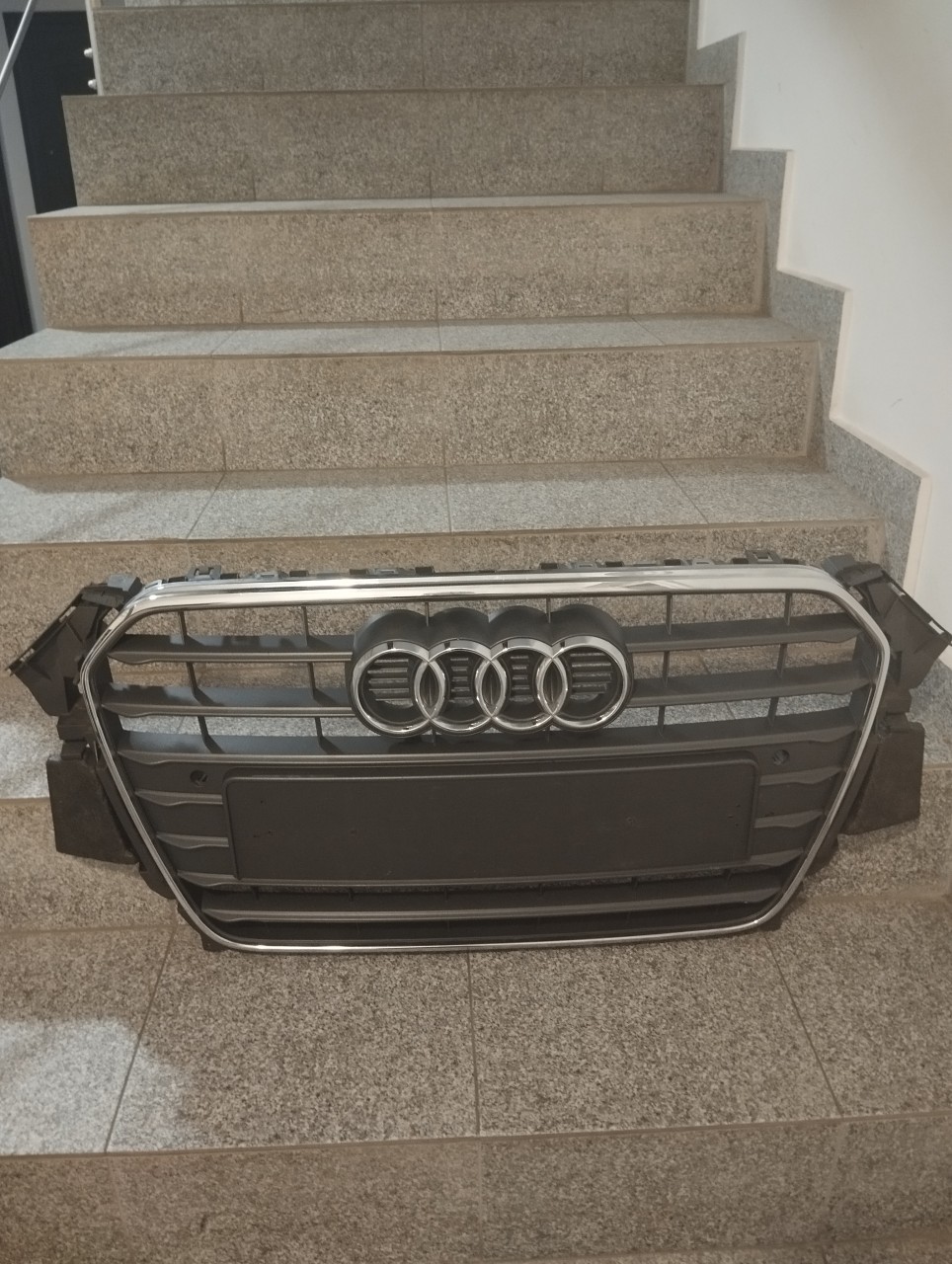 Grila radiator originala Audi A4B8 Universal ( 2008-2015 )