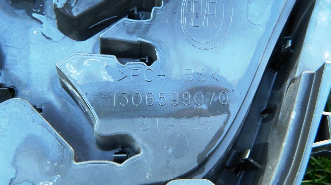 Grila radiator Peugeot Boxer an 2006-2014, grila este originala, cod.1306599070
