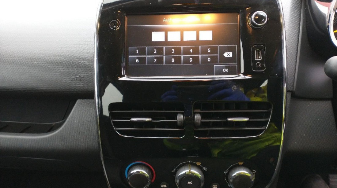Grila radiator Renault Clio 4 2014 HATCHBACK 1.5 dCI E5