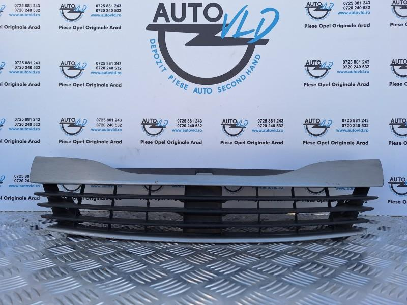 Grila radiator Renault Laguna 2 2002-2007 8200012581