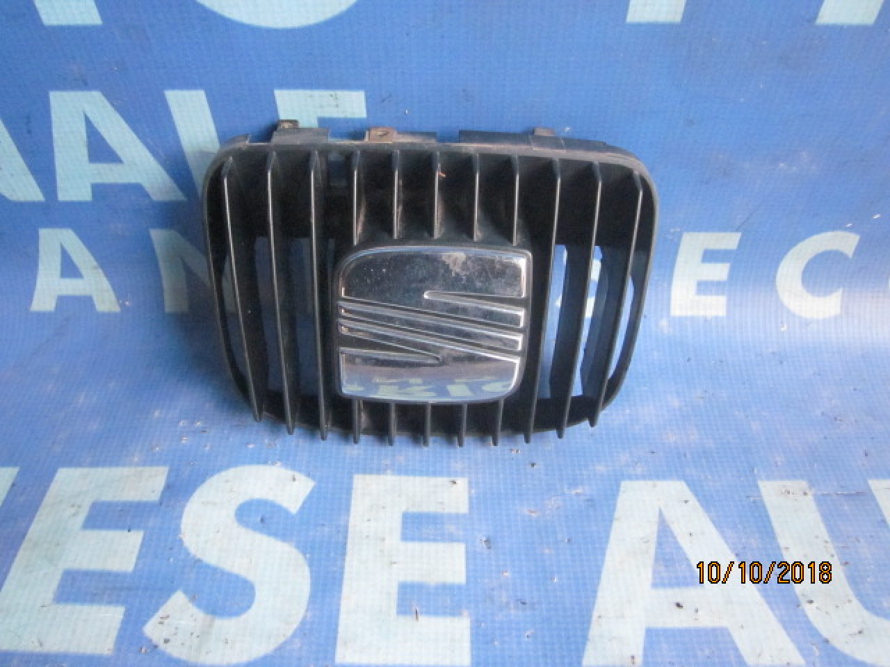 Grila radiator Seat Leon; 1M0853651F