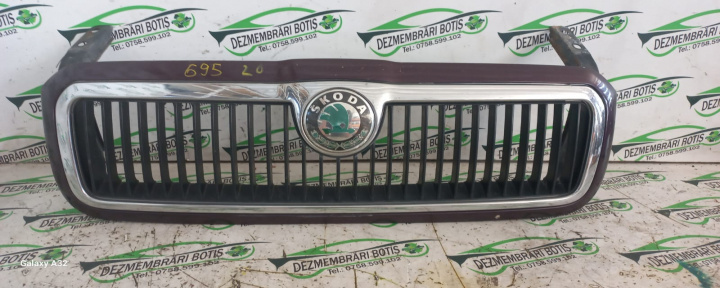 Grila radiator Skoda Octavia [1996 - 2000] Liftback 5-usi 1.9 TDI MT (110 hp)