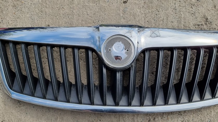 Grila radiator Skoda Octavia 2 Facelift 2009 2010 2011 2012