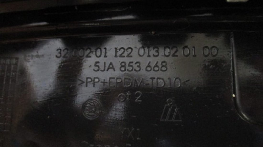 Grila radiator Skoda Rapid An 2012-2015 cod 1JA853668