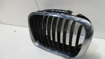 Grila radiator stanga BMW Seria 3 E46 an 2000 2001...