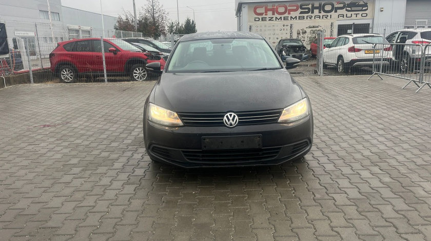 Grila radiator Volkswagen Jetta 2011 SEDAN 2.0 TDI CFFB