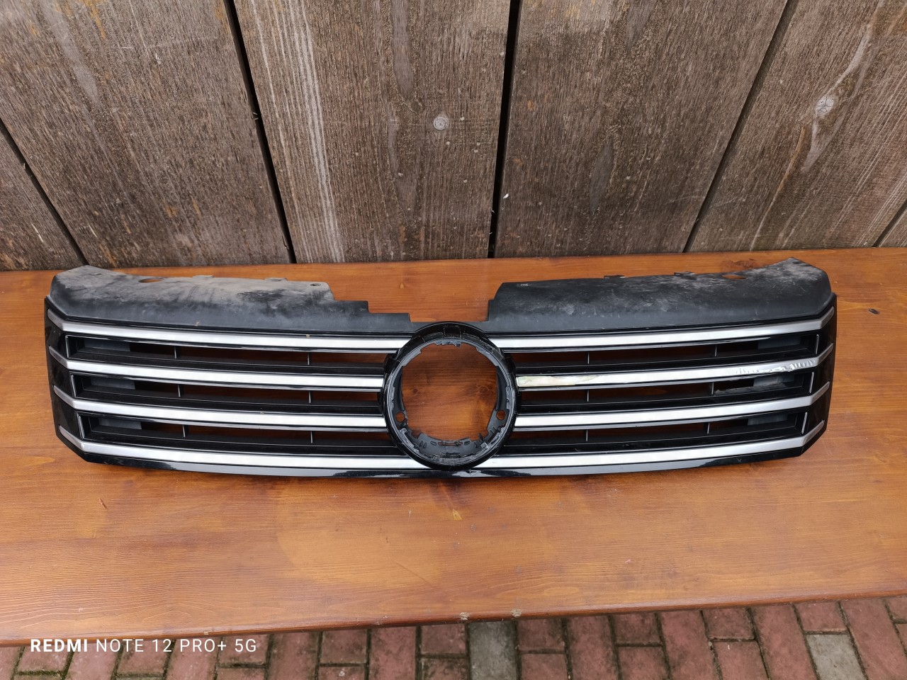 Grila radiator Volkswagen Passat B7 150 ron