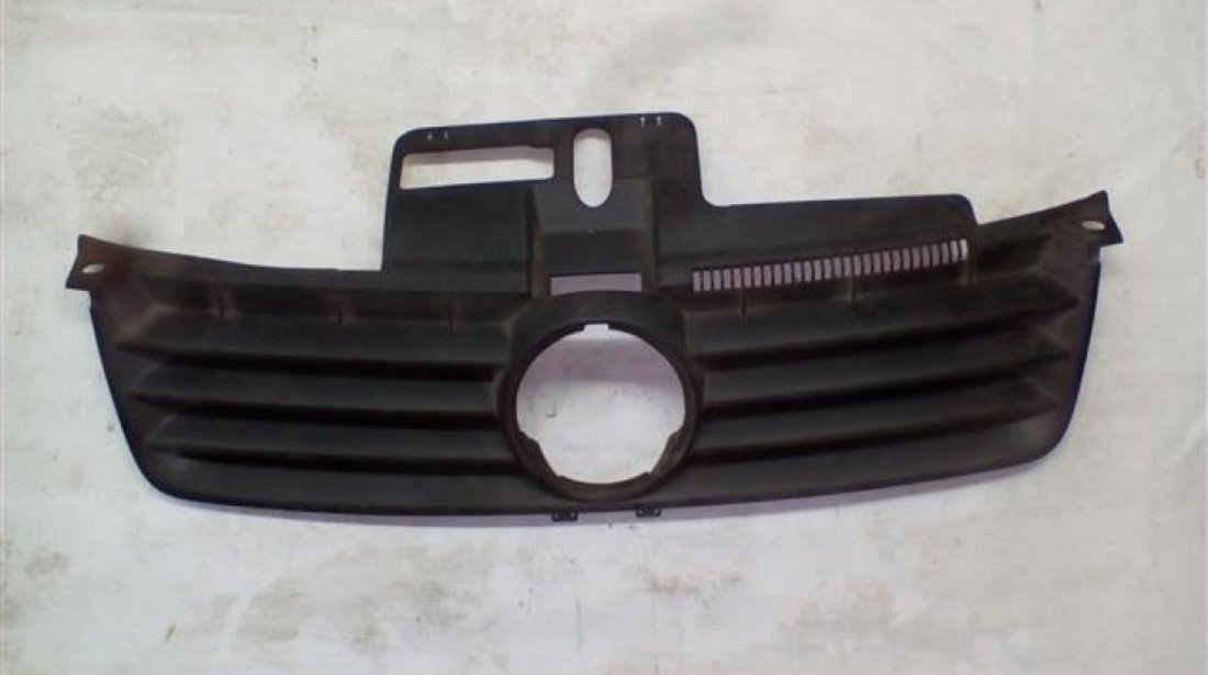 Grila radiator Volkswagen Polo 9N An 2005-2008