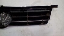 Grila radiator Volkswagen Polo3 6N An 1994-2001