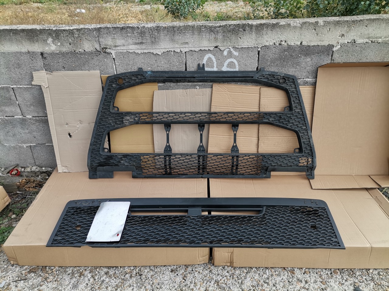 Grila radiator Volvo FH4 FH EURO 6 cod 82491908