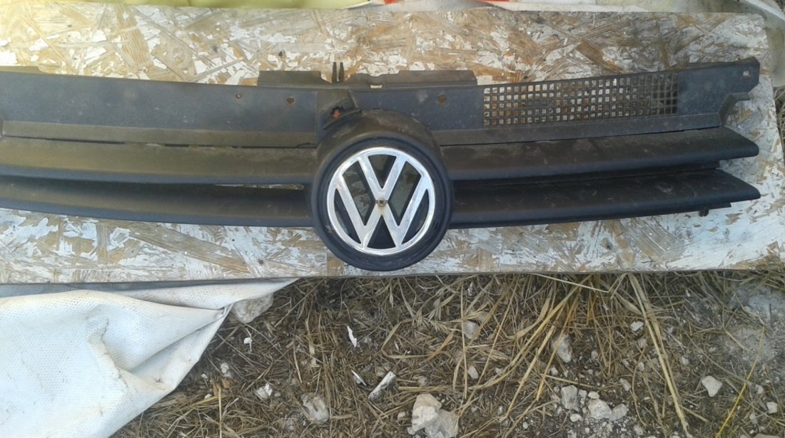 Grila radiator vw golf 4 break 1.9 tdi, 90cp, 2003