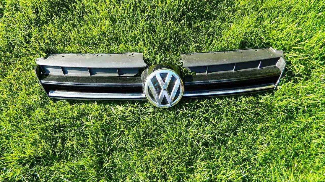 Grila radiator VW Golf 7 cod 5G0853653