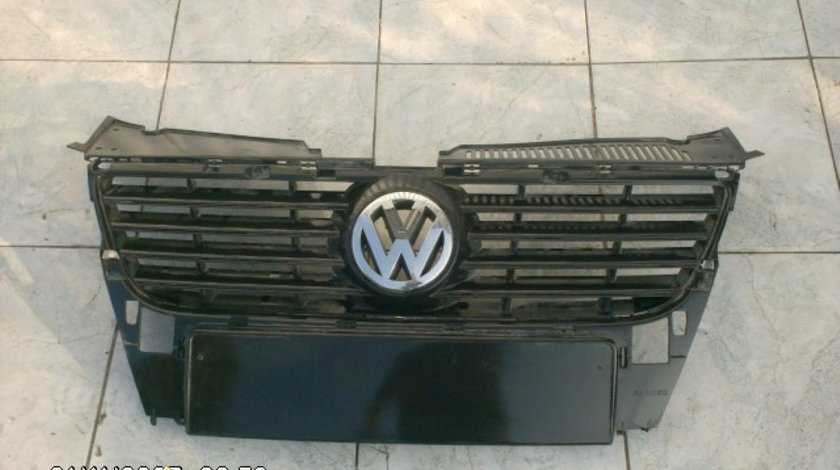 Grila radiator VW Passat B6