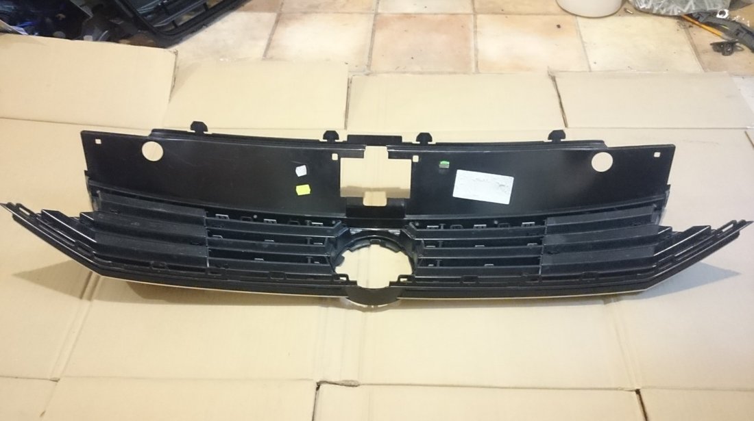 Grila radiator VW Passat B8 (2014-2019) cod 3G0853653D