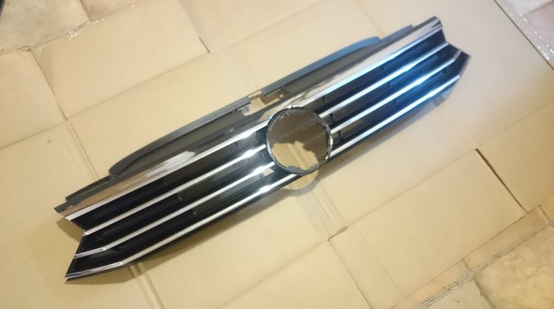 Grila radiator VW Passat B8 (2014-2019) cod 3G0853653D