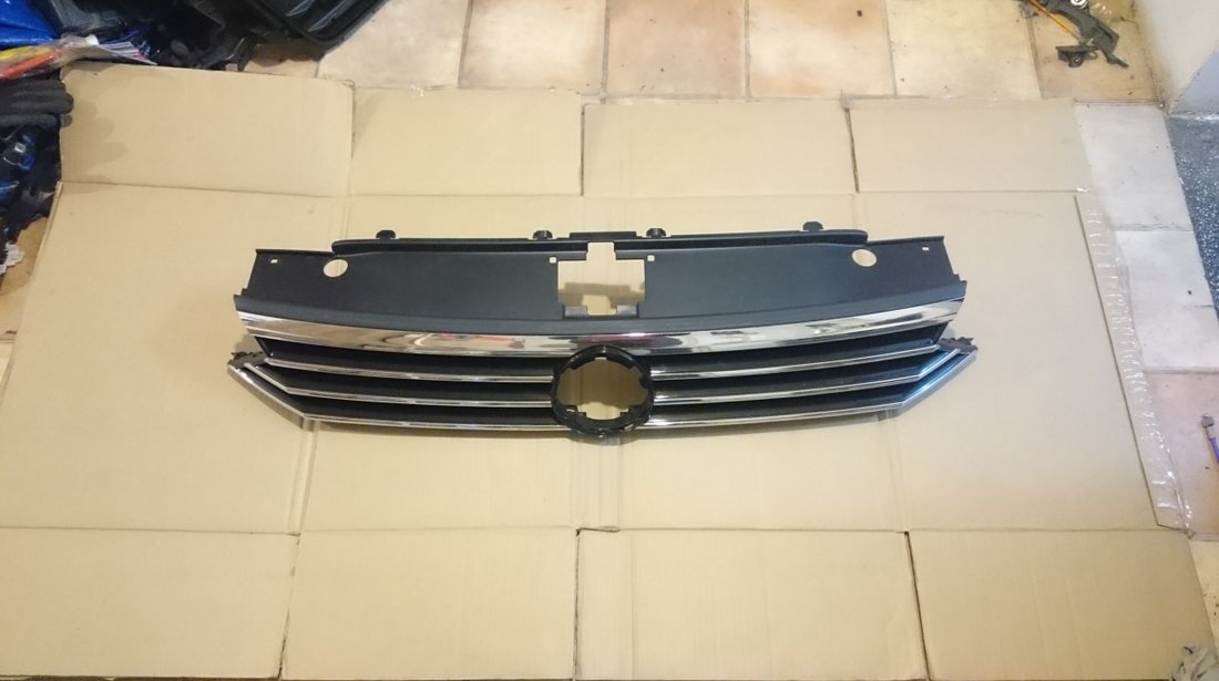 Grila radiator VW Passat B8 (2014-2019) cod 3G0853653D