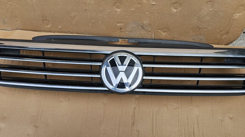 Grila radiator Vw Passat B8 2015 2016 2017 2018