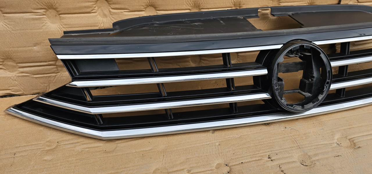 Grila radiator Vw Passat B8 Facelift 2019 2020 2021