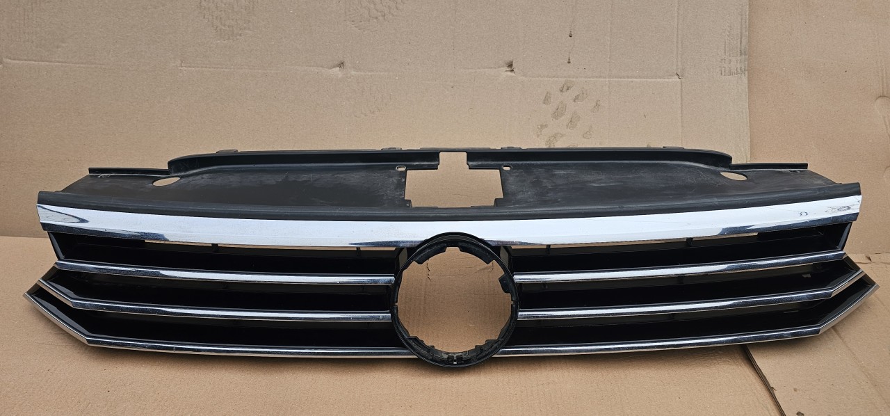 Grila radiator Vw Passat B8 Highline 2015 2016 2017 2018
