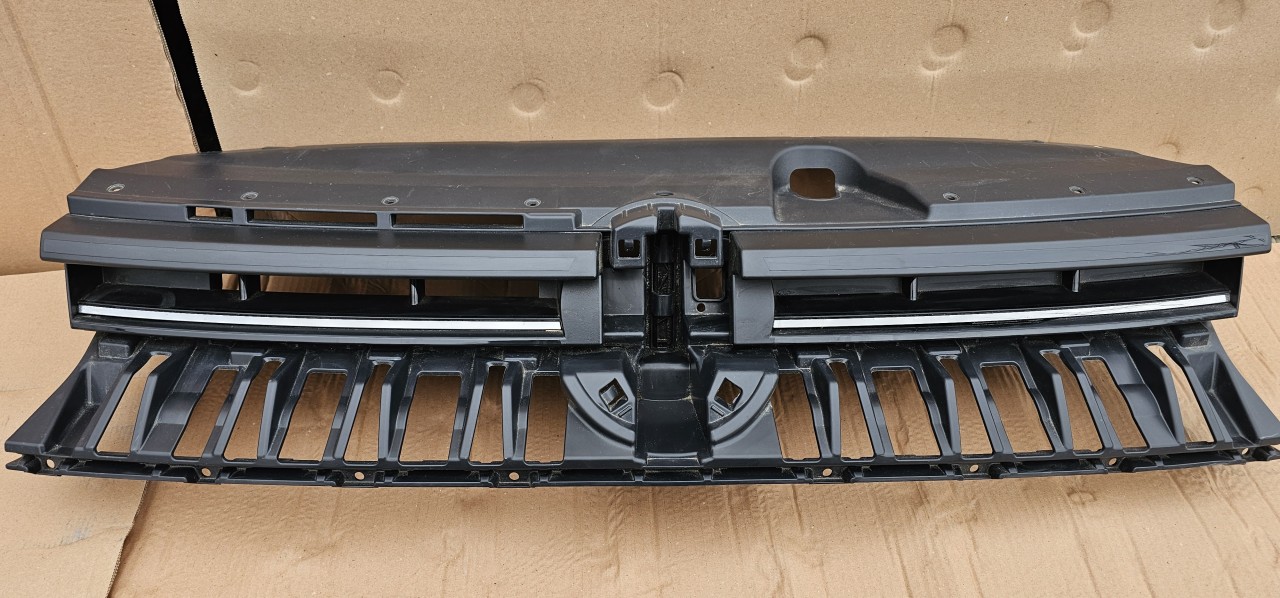 Grila radiator Vw Passat B9 2024