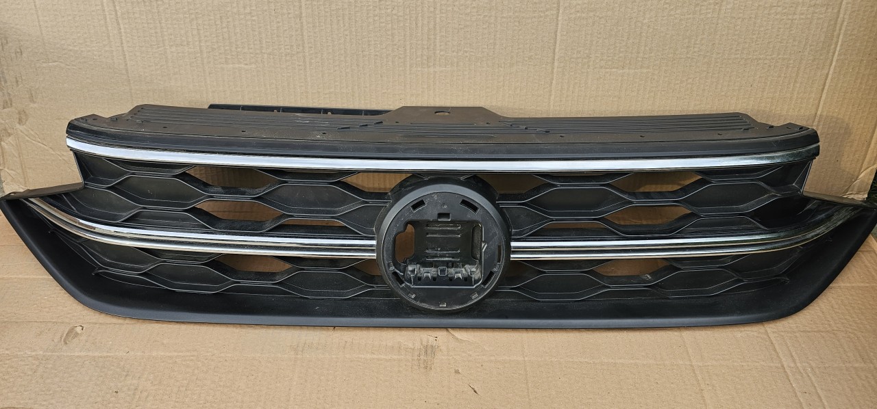 Grila radiator VW Taigo 2021 2022 / 2023 2024