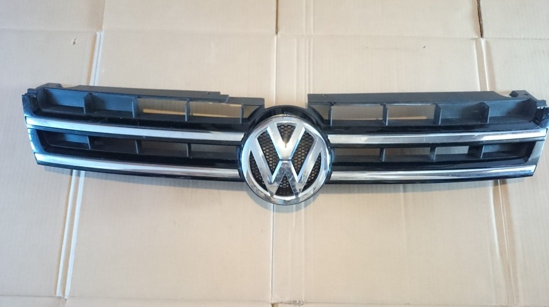 Grila radiator VW Touareg 7P (2010-2014) cod 7P6853651A