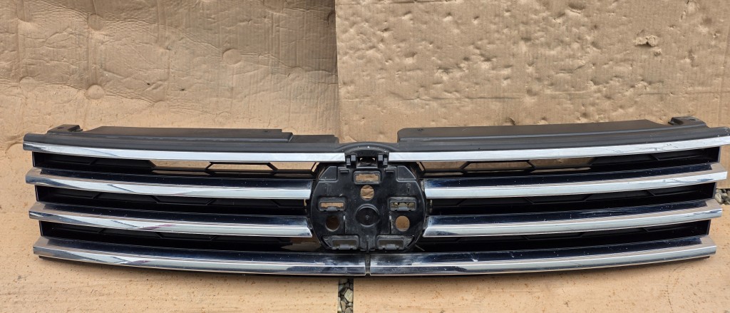 Grila radiator Vw Touareg 7P Facelift 2015 2016 2017