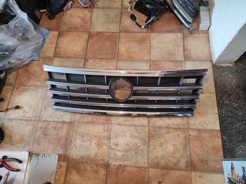 Grila radiator VW Touareg R-Line (2018-2022) cod 760853653E / 760853651L