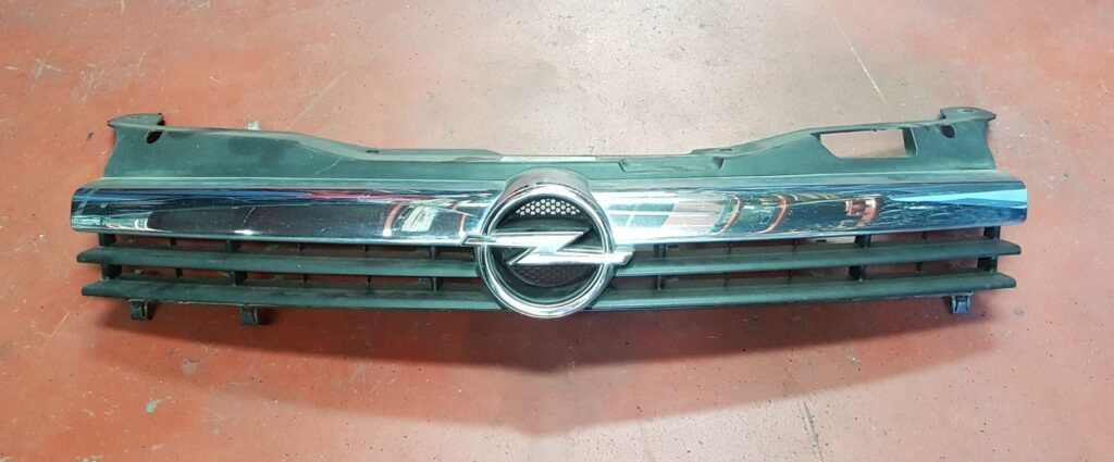 Grila REJILA OPEL ASTRA H 1310846313108463