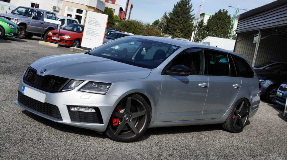 Grila SKODA OCTAVIA III RS FACELIFT O3RSF-FGB-LW