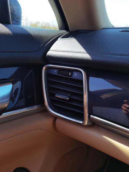 Grila stanga aer porsche panamera 3.0 d an 2012