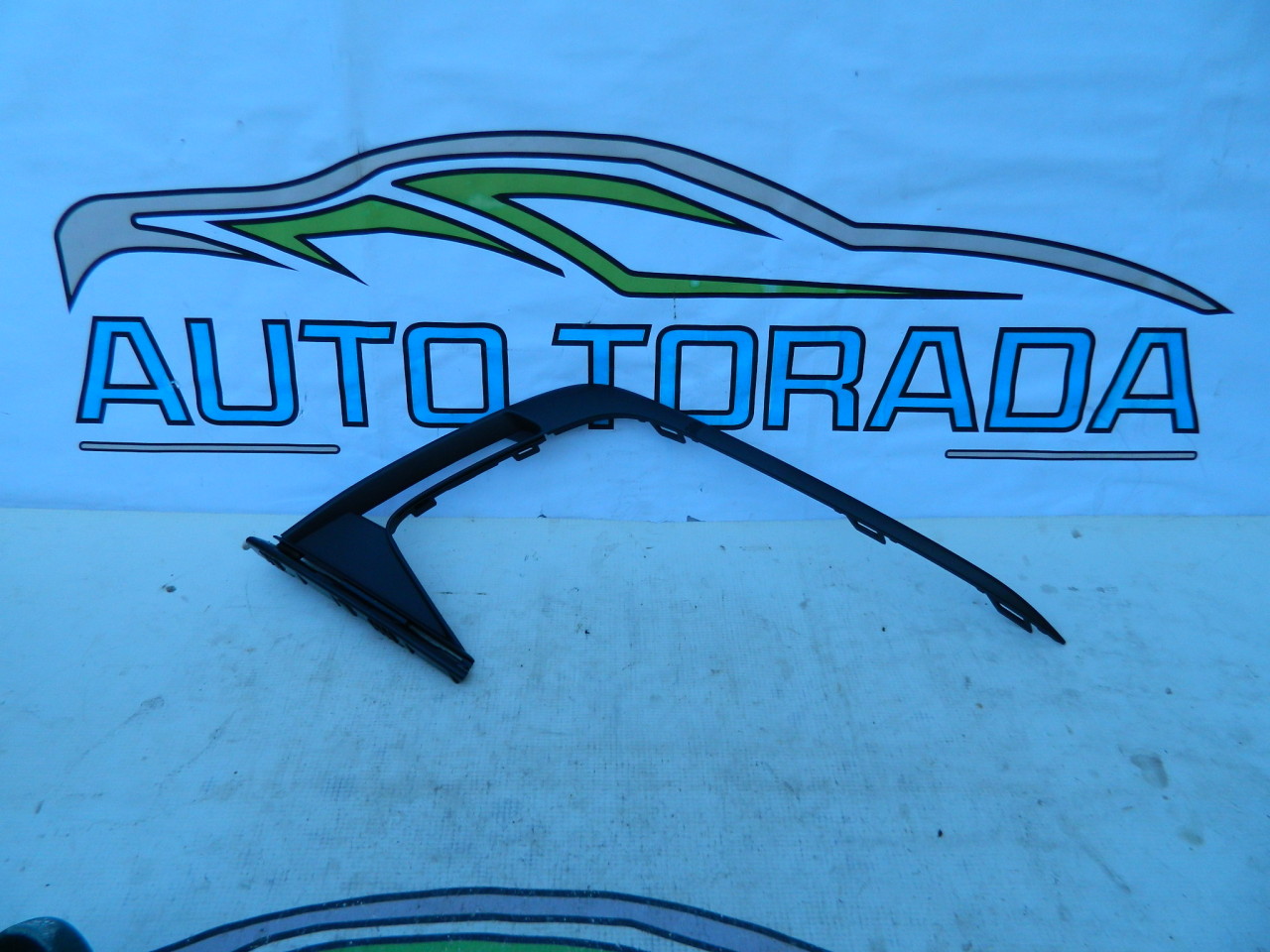 Grila stanga bara fata Audi A3 8Y S-line cod 8Y0807533 A