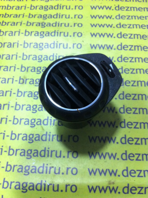 Grila stanga ventilatie bord Alfa Romeo 147 [2000 - 2004] Hatchback 3-usi 1.9 JTD MT (140 hp)