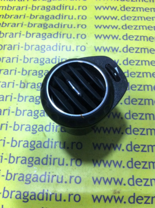 Grila stanga ventilatie bord Alfa Romeo 147 [2000 - 2004] Hatchback 3-usi 1.9 JTD MT (140 hp)