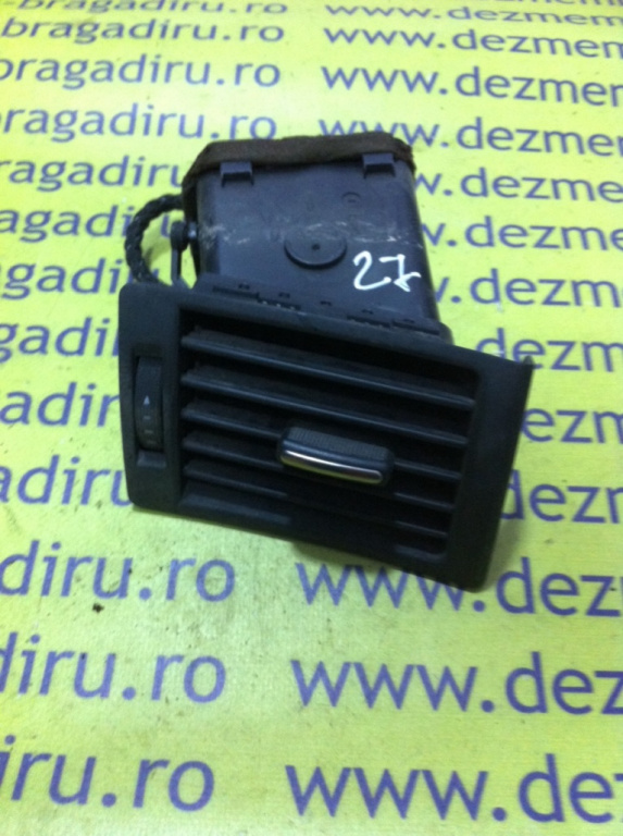 Grila stanga ventilatie bord Audi A4 B6 [2000 - 2005] Sedan 2.0 multitronic (130 hp) (8E2 B6)