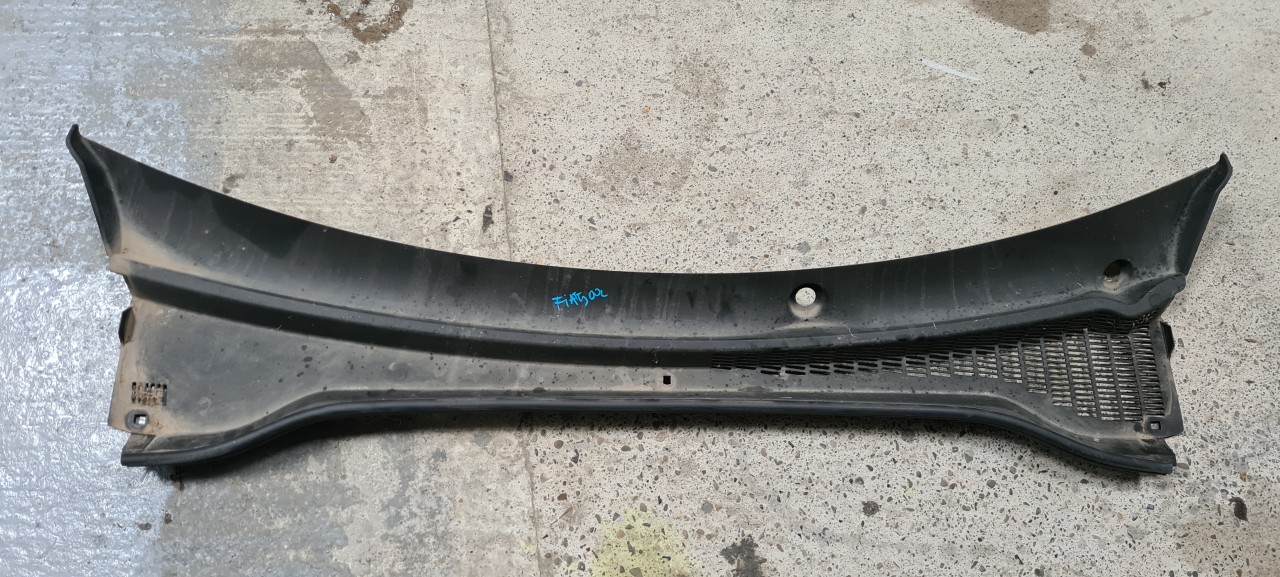 Grila stergatoare Fiat 500 L 2012 2013 2014 2015 2016