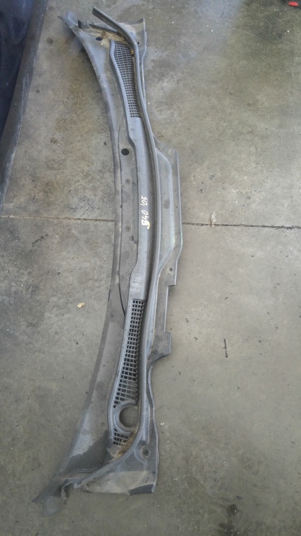 Grila stergatoare parbriz volvo s40