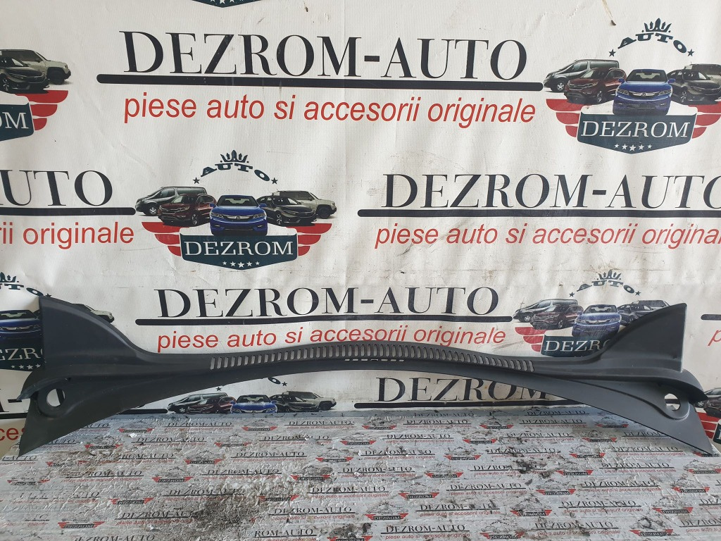 Grila stergatoare Seat Leon II Facelift cod piesa : 1P0853185B