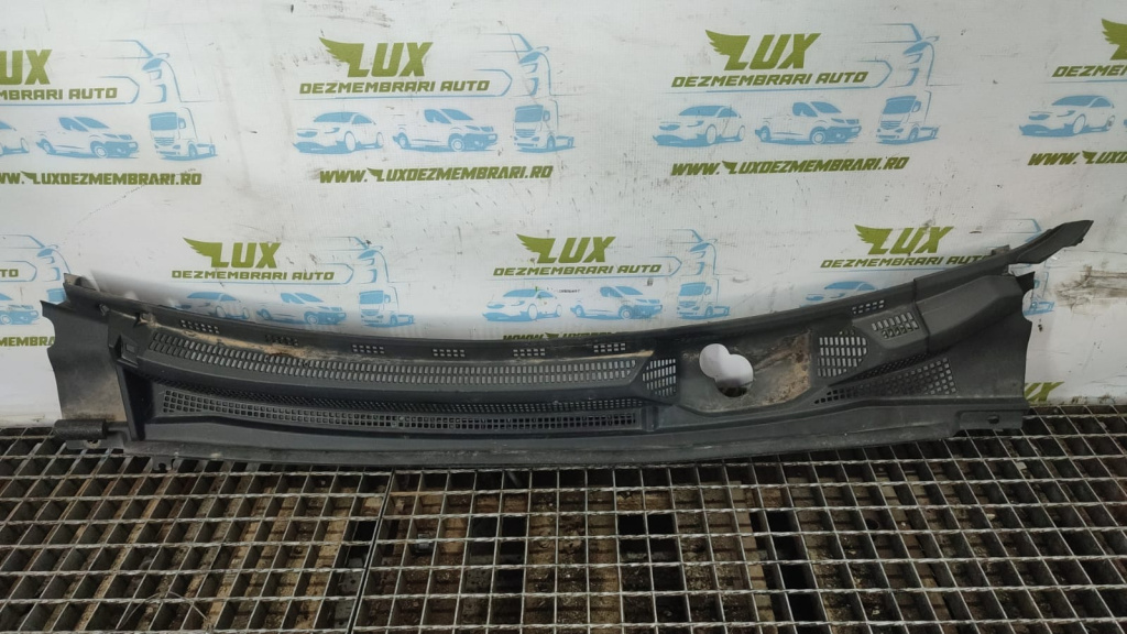 Grila stergator 668122684r Dacia Spring [2021 - 2023] 4DB401, 27.5 kwH