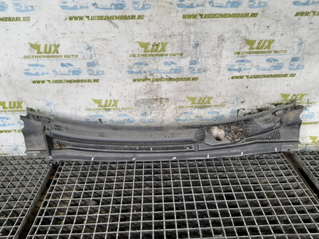 Grila stergator 668122684r Dacia Spring [2021 - 2023] 4DB401