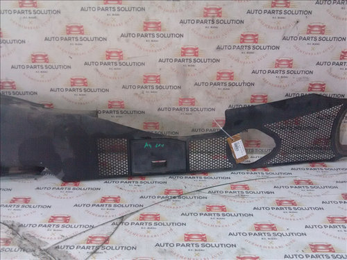Grila stergator AUDI A4 B8 2.0 TDI an fabr 2011