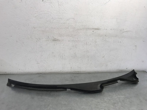 Grila stergator Audi A4 B8 Avant 2.0 TDI Manual, 136cp sedan 2012 (8K1819403)